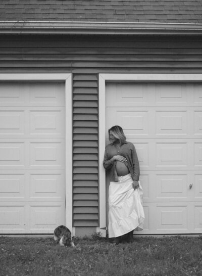 lianna-editorial-maternity-film-photography-guilford-connecticut-000097350016