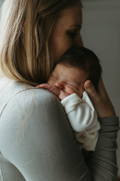 Massachusetts newborn photographer