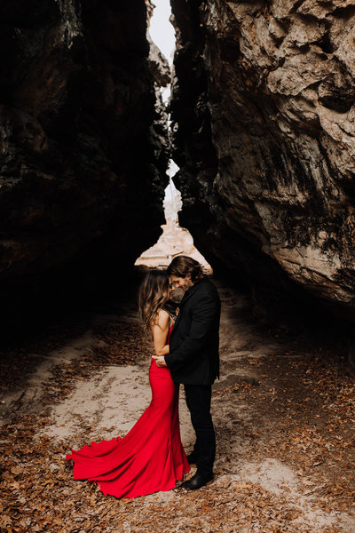 fernanda-and-great-petit-jean-state-park-arkansas-adventerous-couples-engagement-session-2