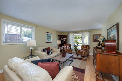 774 Downview living room (3)