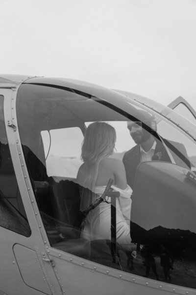 Wolf_Ariel_Helicopter_Alaska_Adventure_Elopement_Audrey_Darke_Photography-81