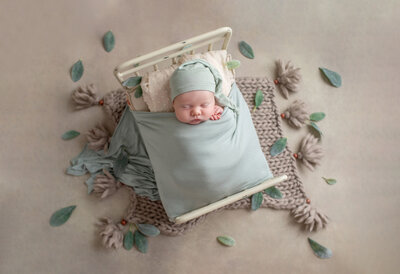 Bed-props-newborn-session