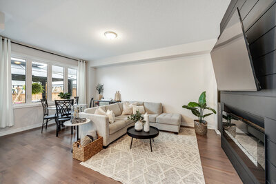48 Highlands living room (4)