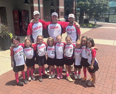 photographer marshall stephens and his all-star softball team in chattanooga