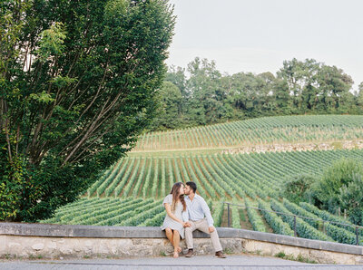 Engagement photoshootin the vineyards of St Emilion