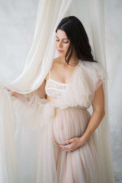 Images from a Fort Worth maternity photography session.
