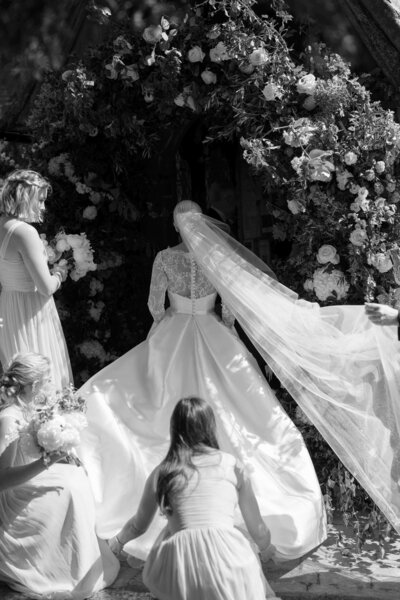 1 bride-entrance-church-wedding