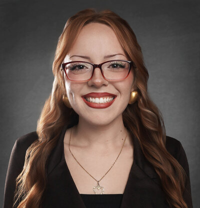 Is it time to update your professional headshot? Contact Atlanta Headshot Photographer Lynda Louis today to schedule your personalized headshot session