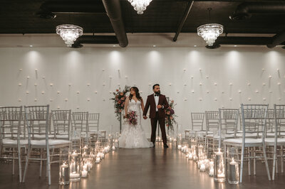 soho63-chandler-wedding-venue-bride-and-groom-indoor-ceremony-romantic-candles