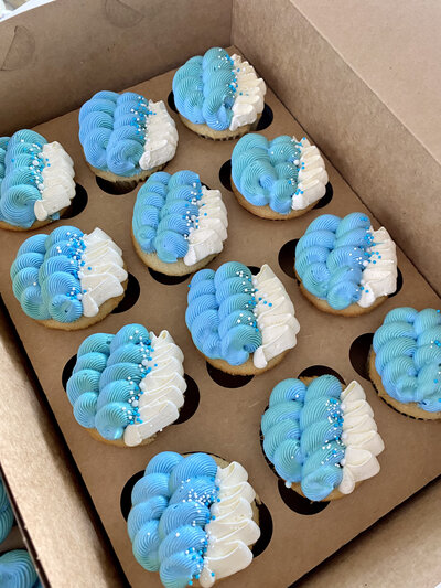 Ocean wave cupcakes