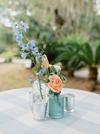 Coastal Wedding Flowers at The Coastal Discovery Museum Hilton Head Island, Hilton Head Island, SC | Wedding and Event Florist | Amy Arrington Photography | Coastal Floral & Events
