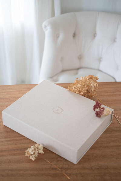 Cristina-Hope-Photography-folio-box-cover