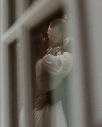KellySchusterPhotography-Marie+Maxime-FrenchWeddingOrgevalDomaineDesBergeries-2353_websize