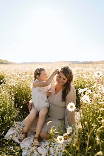 Iris Antonides fotografie en moeder coaching Groningen, Drenthe, Friesland. Voor newborn shoots, gezinsshoots of zwangerschapsshoots.