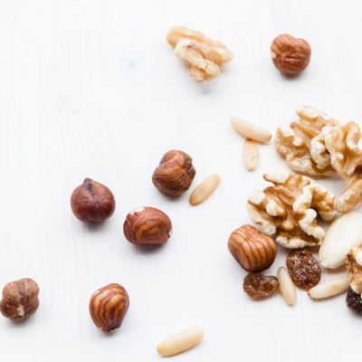 Hazulnuts, cashews and walnuts