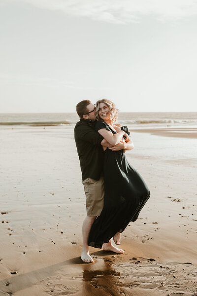 adventurous engagement photography in the forests of the Pacific Northwest

