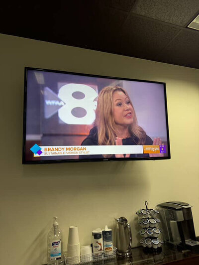 3D6AE43C-80F1-4600-BCF6-1EF274D5F3FC 2