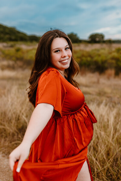 maternity photos by Sydnie Decou
