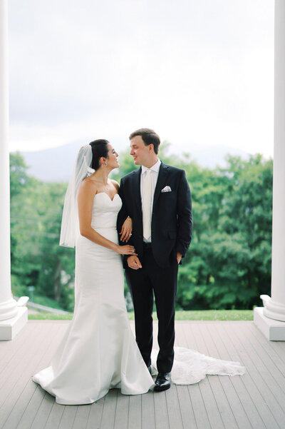 Modern wedding photographer captures a bright summer wedding at Westglow Spa in the Blue Ridge Parkway.