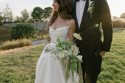 seattle-film-wedding-photographer, modern greenery bouquet, luxury wedding inspiration, luxury seattle wedding at Olympic Sculpture Park