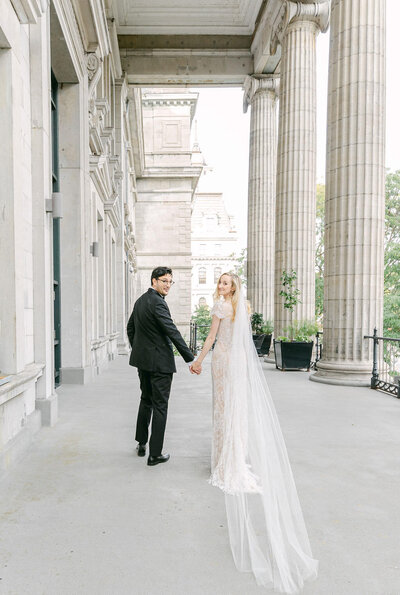 Old montreal science center wedding | luxury wedding photographer