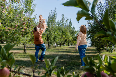 Mutert_AppleOrchard2023_PDS-1180