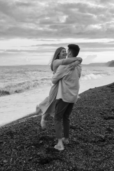 Beach couple portraits in Devon