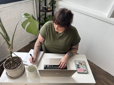 Small business owner reaching out to start their custom website design project with the AQ Design Studio in Tacoma, Washiington