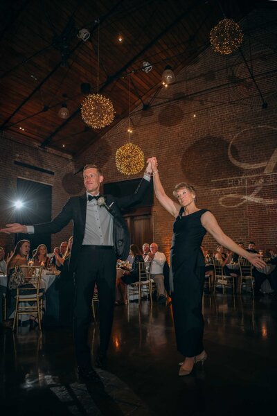 217_Savannah wedding_Charles Morris Center_Cathedral_St.John_2187_Holly+Justin {Coastal Chic Studios}_CC1_4365