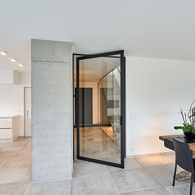 Use the pivot door as the entrance for your home. Modern, sleek front door
