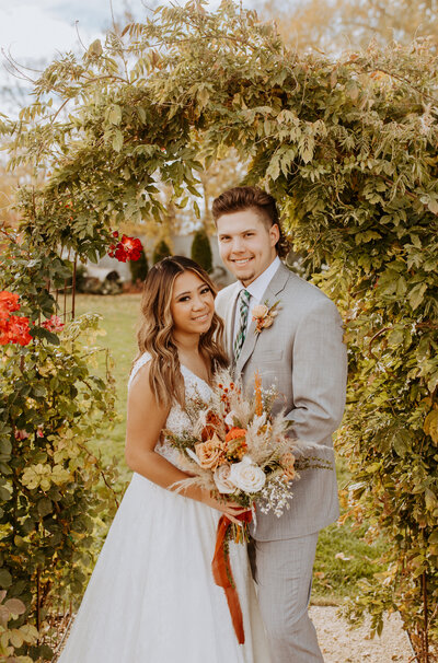 Bride and Groom at Wild Oak in Lindon Utah