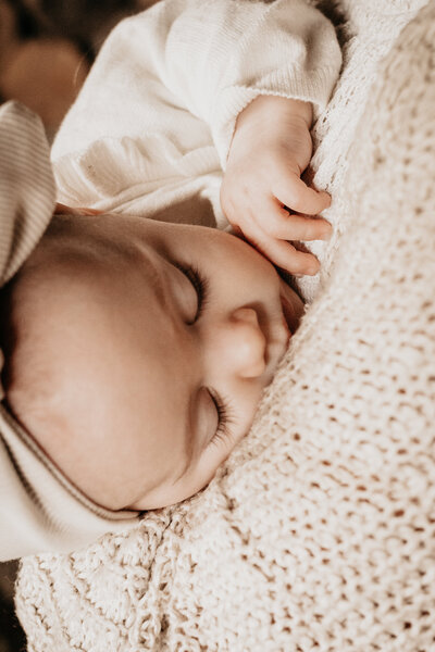 Newborn fotoshoot aan huis