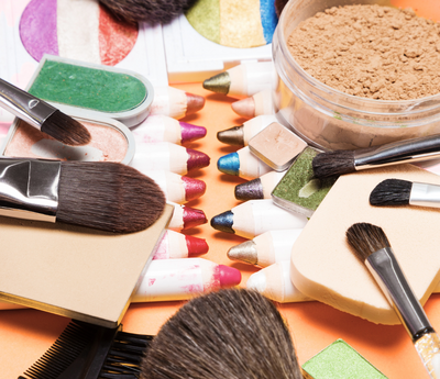 clutter of makeup without proper white space