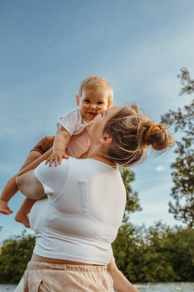 Spring family photo session location ideas near Eugene Oregon