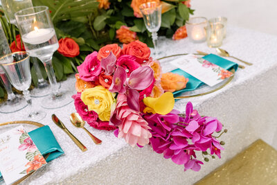 Tropical table setting