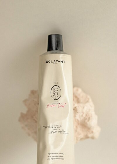 eclatant---ivory-tube-mockup-min