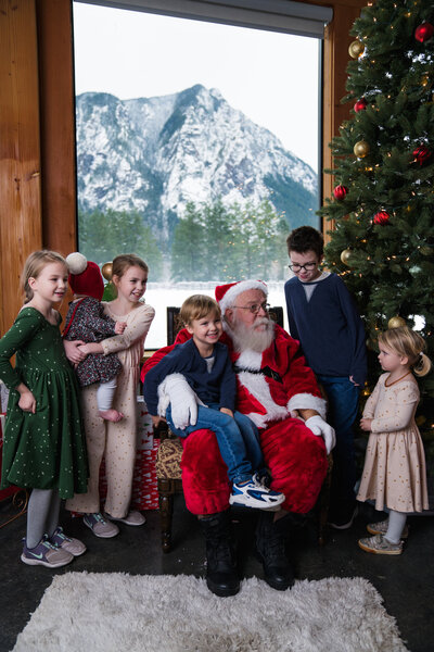fall Family photo with baby girl in Snoqualmie Valley Santa Photos