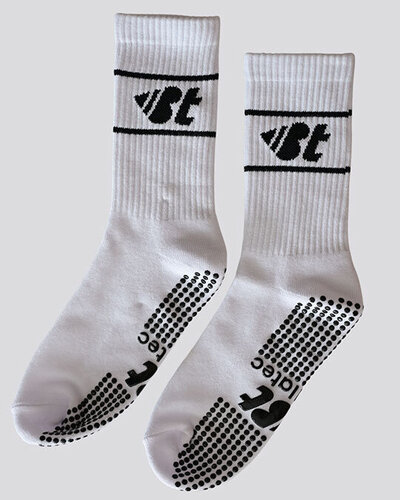 bellaTec_Socks_White-Black 01