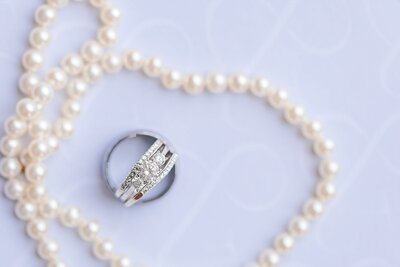 Twirling bride with groom | Alabama wedding photographer Amanda Horne