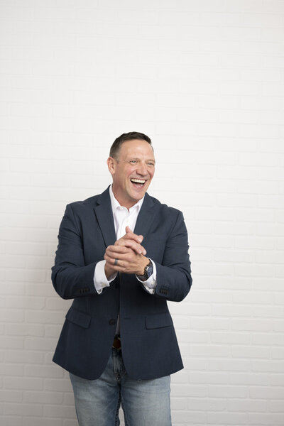 denver-headshots-men-in-business-portraits