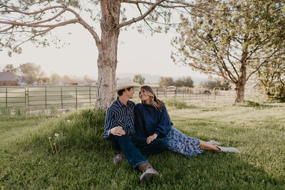 Lovers on a Ledge | Tori Stanton Photo