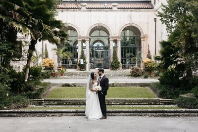 Romantic Miami Wedding at Vizcaya Museum Captured by Priscila Del Cristo Wedding Photography