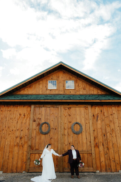 spring couples photoshoot in a grassy flower field in Michigan