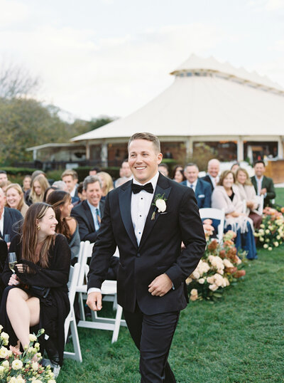 Emily March Photography Wilmington, North Carolina and Destination Wedding Engagement Photographer Heirloom Photography for Memorable Gatherings Light Airy Sentimental Imagery Images Weddings_Castle Hill Inn Wedding - 039