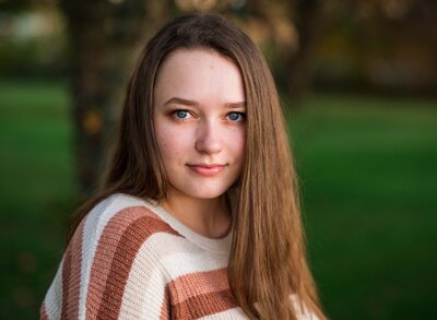 Capture your senior’s unique personality with custom portrait sessions, including professional headshots, by Leslie Q Photography. Offering personalized teen and senior photography in both studio and outdoor settings. Serving New Carlisle, LaPorte, South Bend, and surrounding areas.