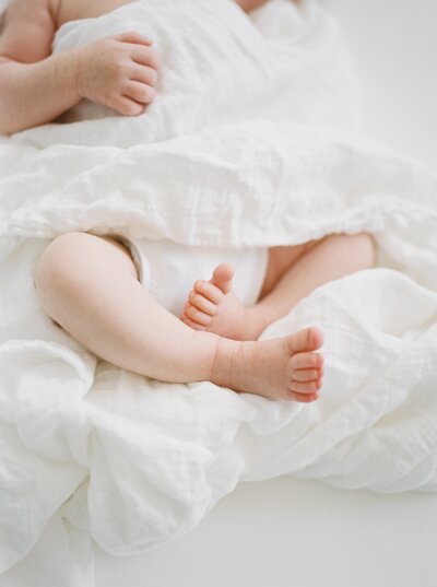 best-northern-virginia-newborn-photographer-studio-photo2