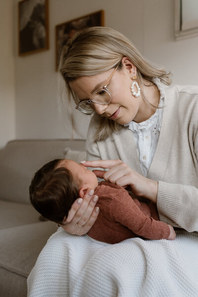 Moeder met haar pasgeboren baby