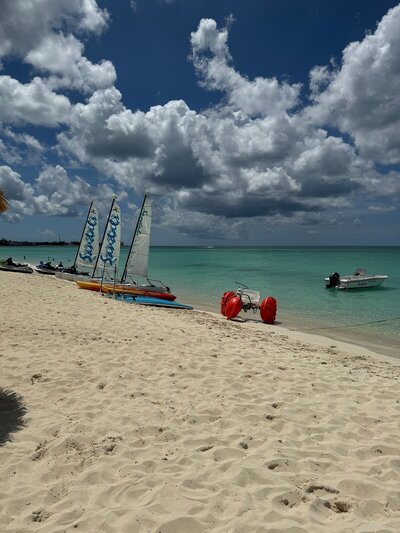 caribbean-boats-beach