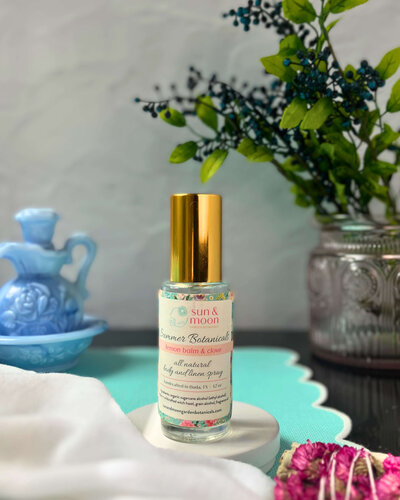 sun-and-moon-garden-botanicals-summer-lemon-balm-room-body-spritz-3
