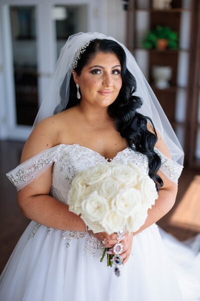 Bride holding bouquet